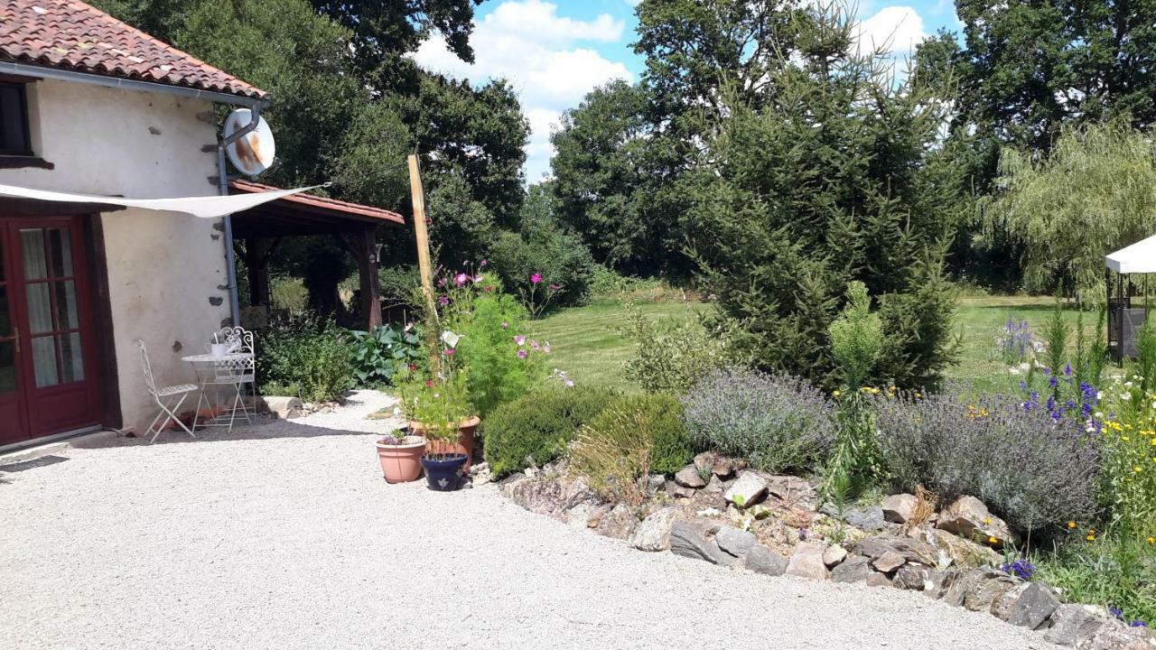 17 St Romain Saulgond Exterior photo